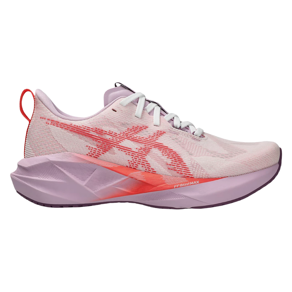 W Asics NovaBlast 5